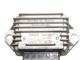 (Bild für) Spannungsregler 5 pins GGBCM PIAGGIO Vespa PX Lusso, PK