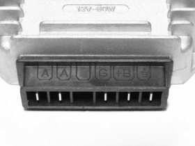 (Bild für) Spannungsregler 5 pins AAGBM Vespa PX alt
