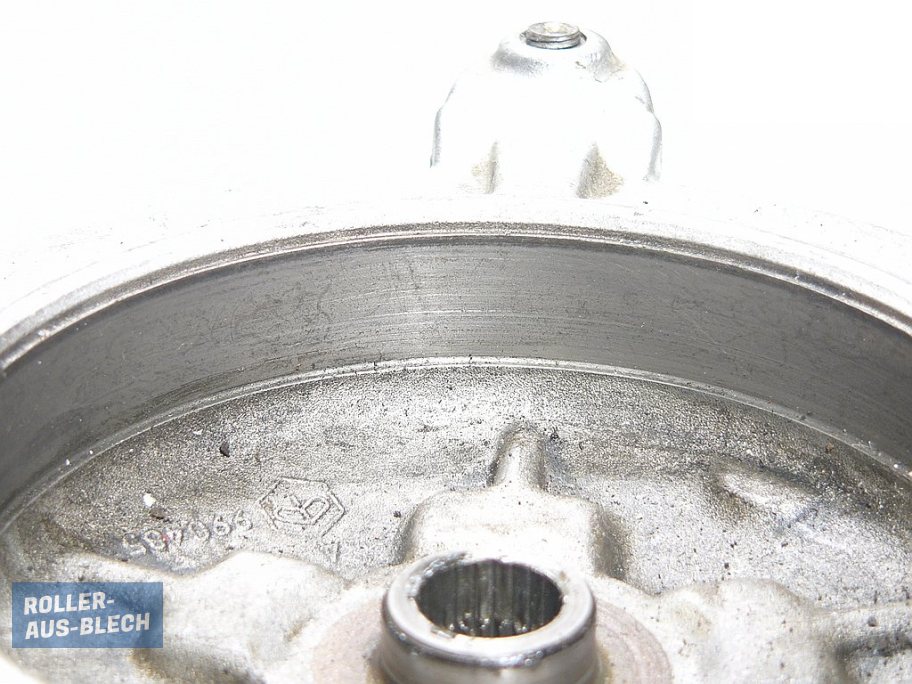 (Bild für) Bremstrommel vorne 10" offen Piaggio Vespa V50, PV 125, ET3 #1 - zum Schließen ins Bild klicken