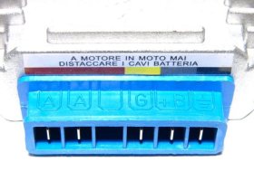 (Bild für) Spannungsregler 5 pins AAGBM Piaggio Vespa PX alt