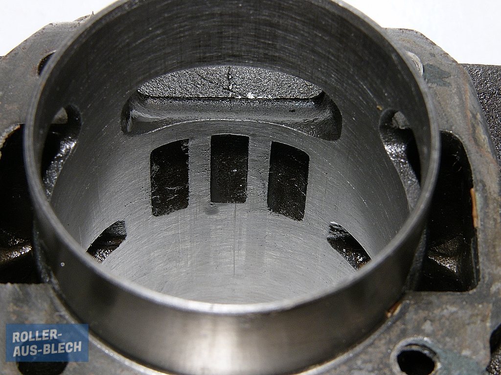 (Bild für) Zylinder 136 ccm Malossi MKI mit MKII Zylinderkopf Vespa V50, PV, PK #1 - zum Schließen ins Bild klicken