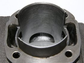 (Bild für) Zylinder 136 ccm Malossi MKII mit Zylinderkopf Vespa V50, PV, PK #2