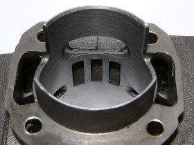 (Bild für) Zylinder 136 ccm Malossi MKII mit Zylinderkopf Vespa V50, PV, PK #2