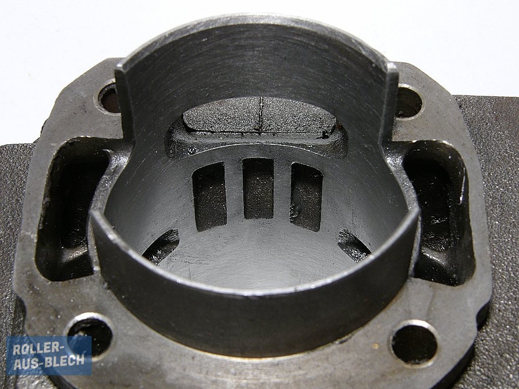 (Bild für) Zylinder 136 ccm Malossi MKII mit Zylinderkopf Vespa V50, PV, PK #2 - zum Schließen ins Bild klicken